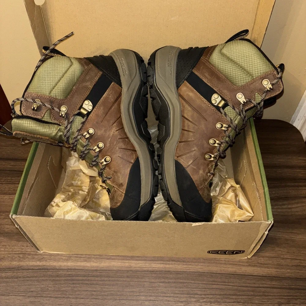 NIB KEEN Revel IV High Polar Boots Men's 8 40.5 Waterproof Mid Polar Bison $190